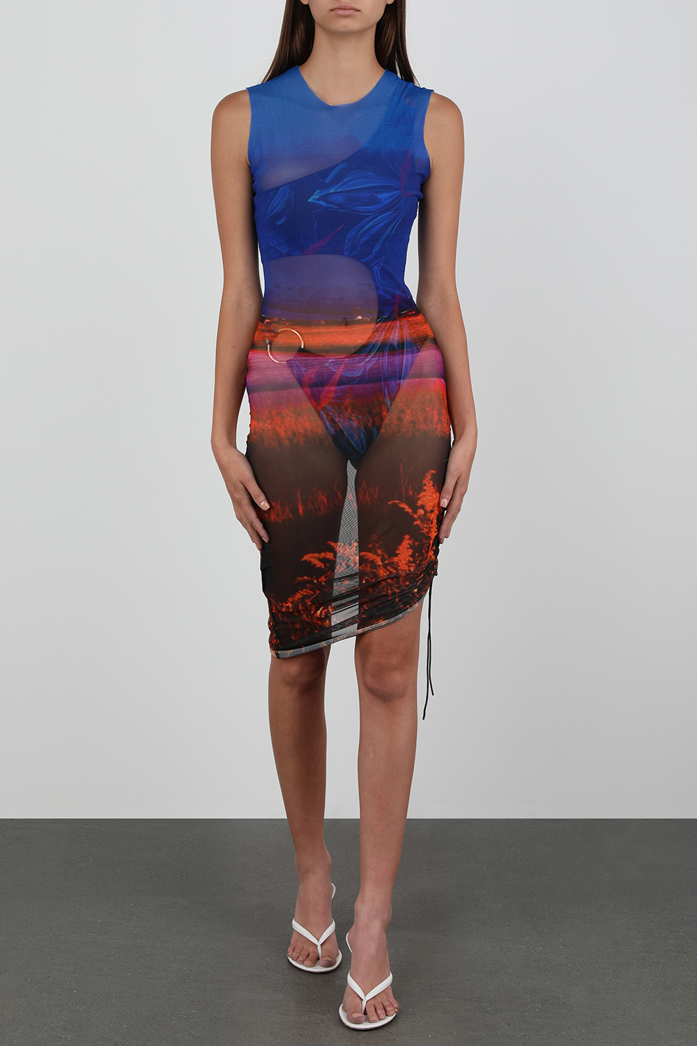 שמלת רשת מיני א-סימטרית עם הדפס ססגוני